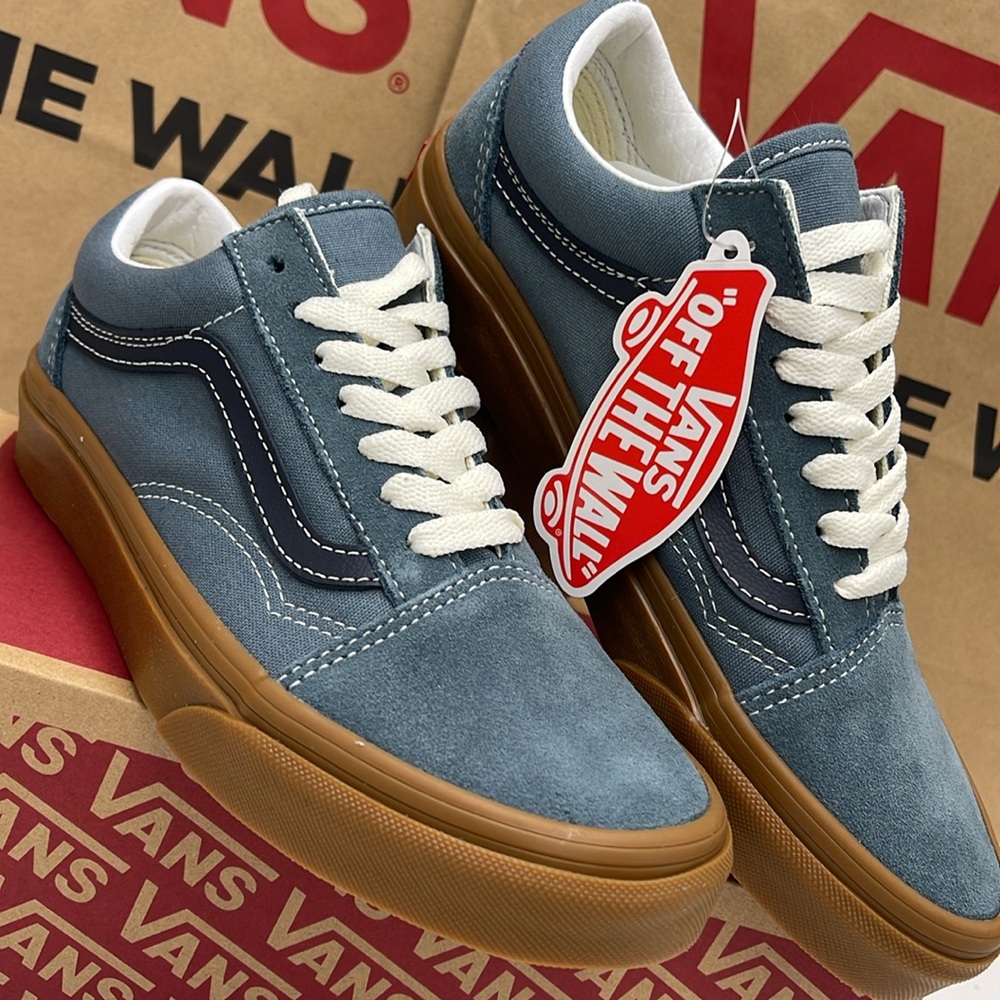 Vans WMNS Old Skool
Vintage Gum Stormy Weather
VN0A5KRSRV2 Sneakers - Picture 6 of 16
